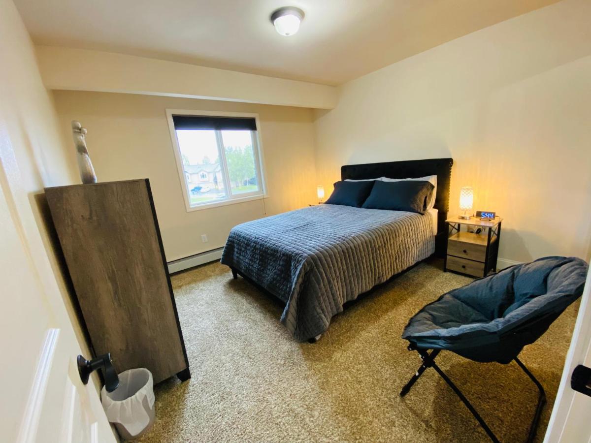 Beautiful 2 Bedroom 1 Bath Apartment With Private Garage Anchorage Exterior photo