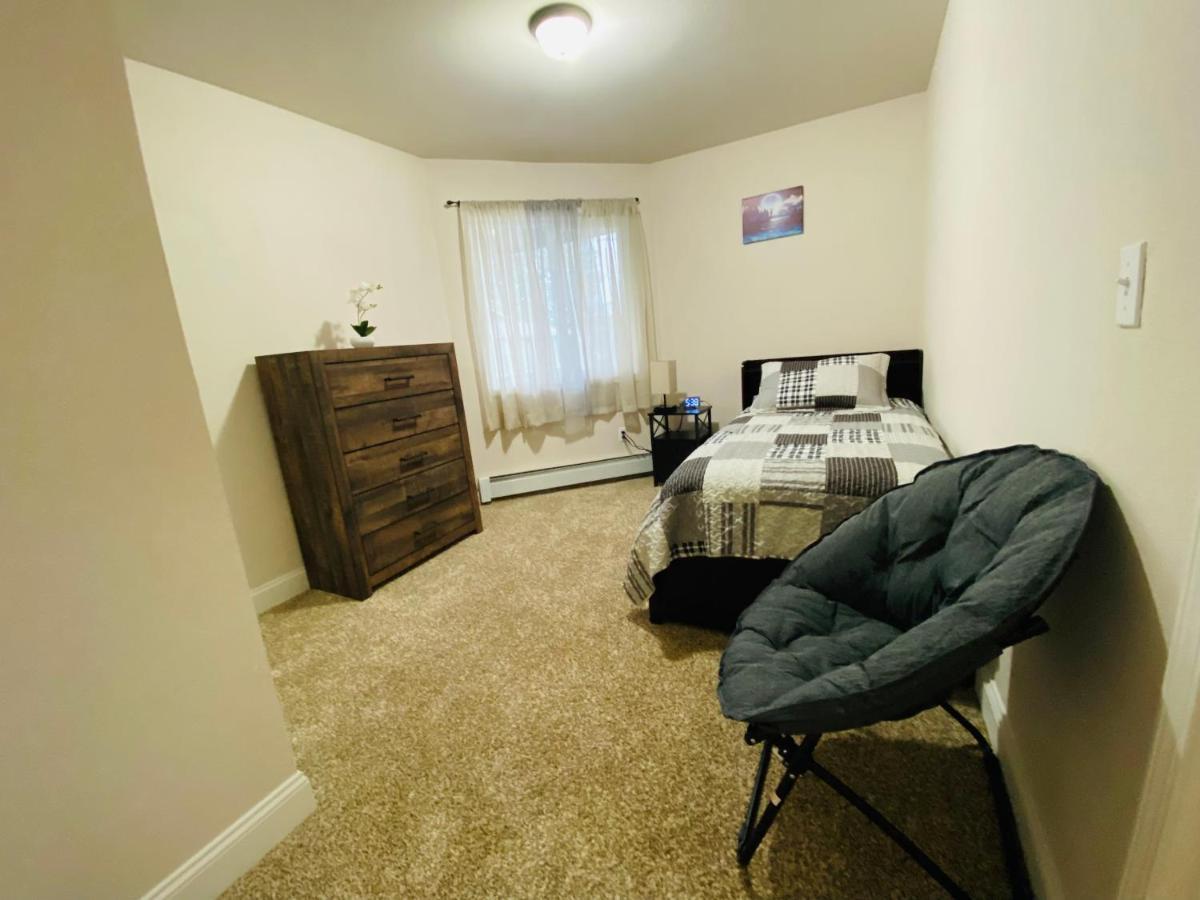 Beautiful 2 Bedroom 1 Bath Apartment With Private Garage Anchorage Exterior photo
