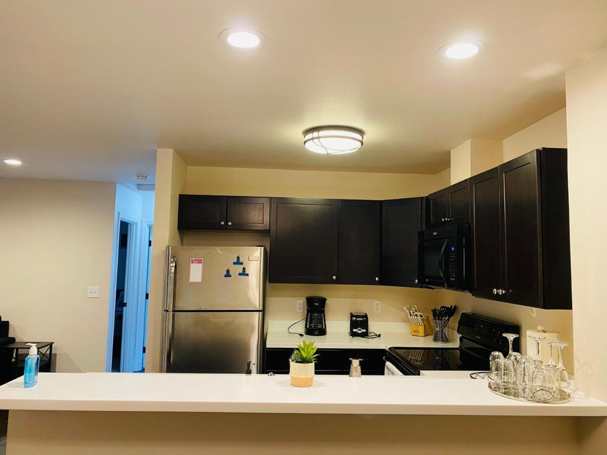 Beautiful 2 Bedroom 1 Bath Apartment With Private Garage Anchorage Exterior photo