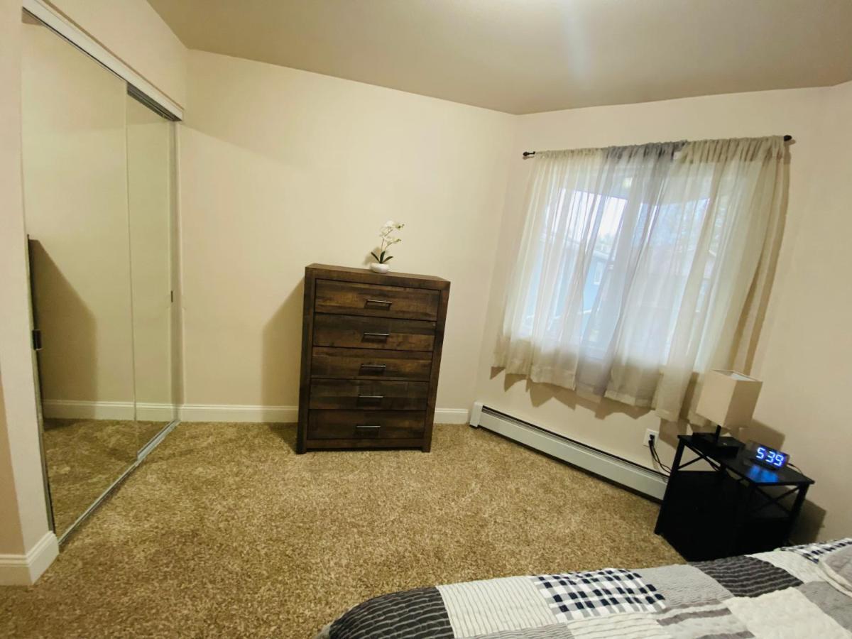 Beautiful 2 Bedroom 1 Bath Apartment With Private Garage Anchorage Exterior photo